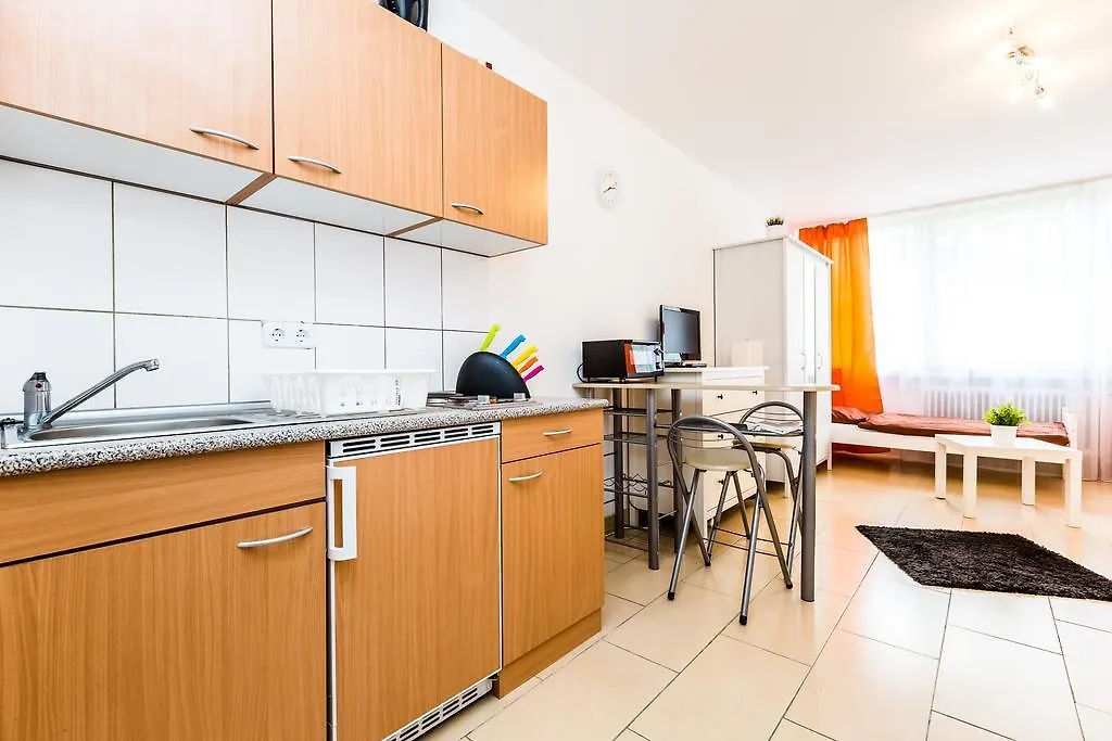 Workers Apartments كولونيا