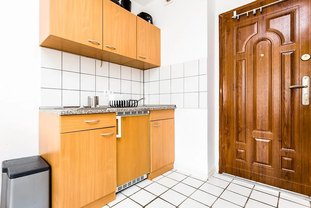 Workers Apartments كولونيا