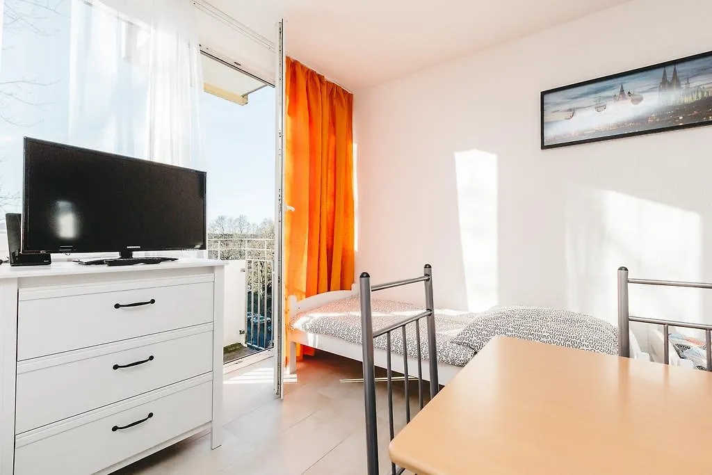 Workers Apartments كولونيا